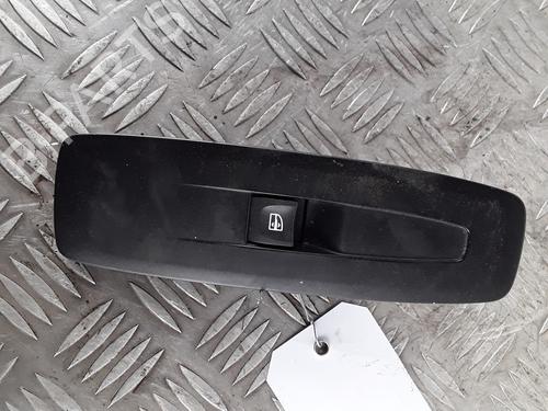 Used Right front window switch RENAULT MEGANE IV Hatchback (B9A/M/N_) 1.5 dCi 110 (B9A3) (110 hp) 30022734