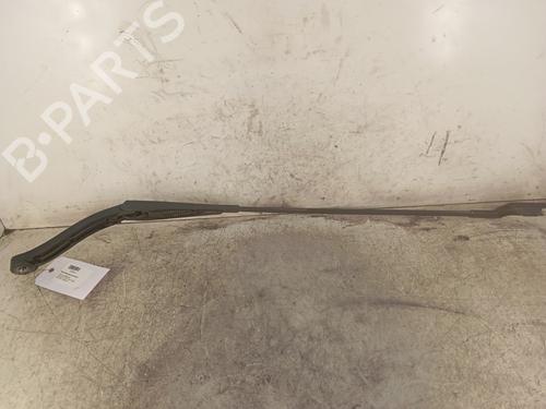 Used Front windshield wiper arm FIAT TALENTO Van (296_) 1.6 D (145 hp) 30017328