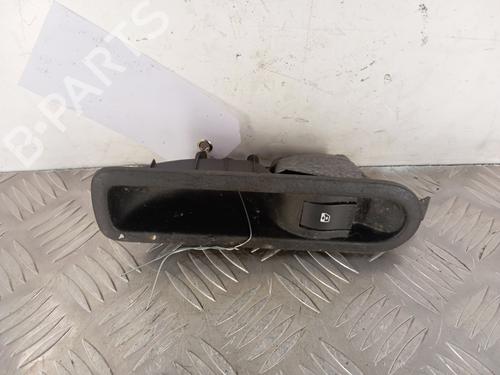 Used Right rear window switch RENAULT SCÉNIC II (JM0/1_) 1.9 dCi (JM0G, JM12, JM1G, JM2C) (120 hp) 30007685