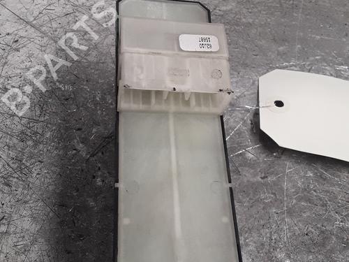 Used Left front window switch Left front window switch SUZUKI SPLASH (EX) 1.0 (A5B310) (65 hp) 30012927 30012927