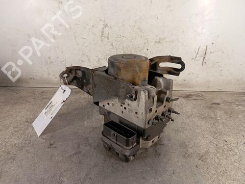 Used ABS pump TOYOTA RAV 4 II (_A2_) 2.0 4WD (ACA21, ACA20) (150 hp) 30014138
