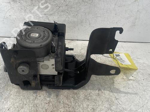 Used ABS pump ABS pump PEUGEOT 2008 I (CU_) 1.6 HDi (92 hp) 30026639 30026639