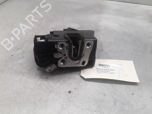 Høyre foran lås DACIA DUSTER (HM_) 1.5 dCi 115 (HMAD) (116 hp) 30020611