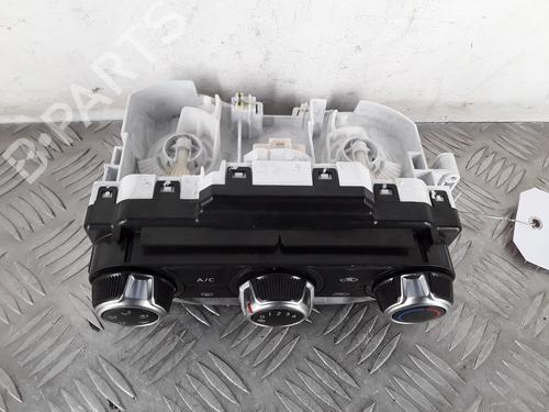 Used Climate control NISSAN MICRA V (K14) 0.9 IG-T (90 hp) 30321210