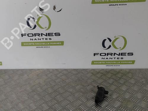 Washer pump TOYOTA YARIS (_P9_) 1.4 D-4D (NLP90_, NLP90R) | BP30027769E24