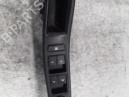 Used Left front window switch HYUNDAI i20 II (GB, IB) 1.1 CRDi (75 hp) 30019420