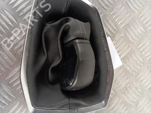Used Gear lever PEUGEOT 208 II (UB_, UP_, UW_, UJ_) 1.2 PureTech 75 (75 hp) 30023302