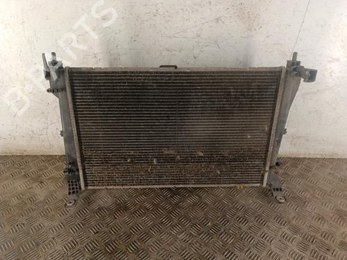 Used Water radiator Water radiator OPEL COMBO Box Body/MPV (X12) 1.3 CDTI (B05) (95 hp) 30731032 30731032