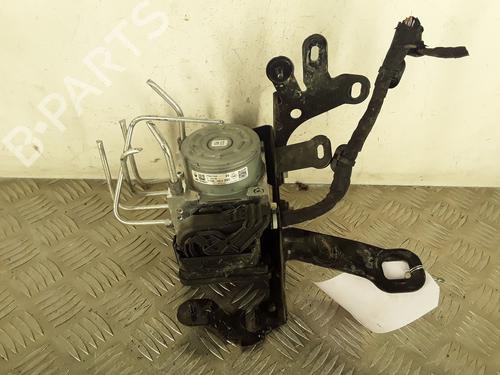 Used ABS pump RENAULT MEGANE IV Hatchback (B9A/M/N_) 1.5 dCi 110 (B9A3) (110 hp) 30011567