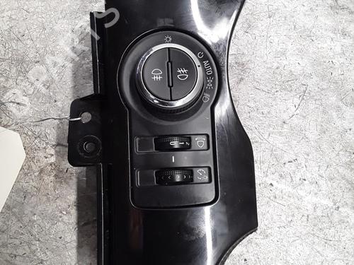 Used Switch CHEVROLET ORLANDO (J309) 2.0 D (131 hp) 30008740
