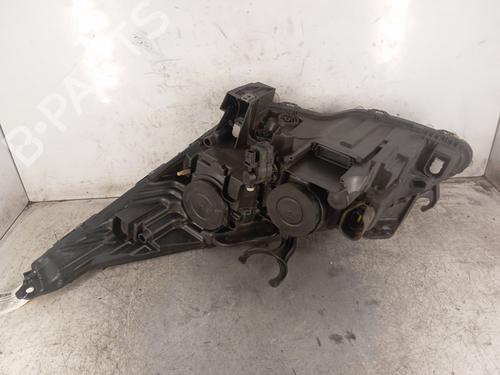 Right headlight PEUGEOT 5008 (0U_, 0E_) 1.6 HDi | BP30023622C29