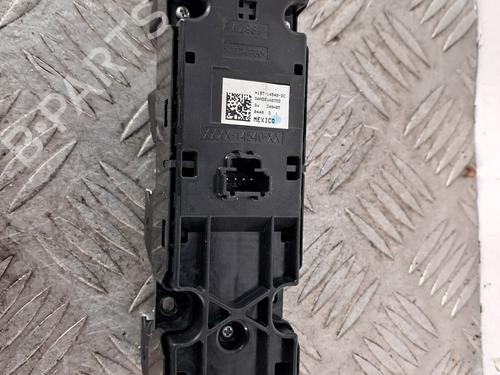 Venstre fortil elrude kontakt Venstre fortil elrude kontakt FORD FOCUS IV (HN) 1.0 EcoBoost (125 hp) 33692035 33692035