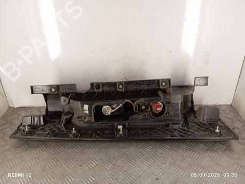 hjre-baglygte-renault-trafic-iii-van-fg_-2014-38941754 main image