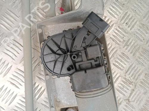 Used Front wiper motor RENAULT MODUS / GRAND MODUS (F/JP0_) 1.5 dCi (FP0D, JP0D) (82 hp) 30024622