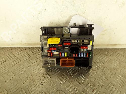 Sicherungskasten für PEUGEOT 3008 I MPV (0U_) 2.0 HDi Hybrid4 (0URHCA) (200 hp) 30698808