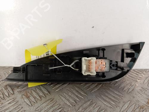 left-rear-window-switch-nissan-pulsar-hatchback-c13-2014-33692176 main image