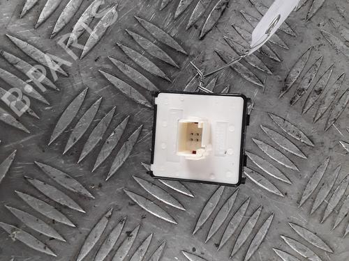 left-front-window-switch-citroen-c3-iii-sx-2016-30563018 main image