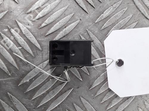 Used Right front window switch Right front window switch VW GOLF IV (1J1) 1.9 TDI (90 hp) 30101066 30101066