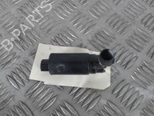 Used Washer pump Washer pump TOYOTA YARIS (_P1_) 1.4 D-4D (NLP10_, NLP10R) (75 hp) 30027697 30027697