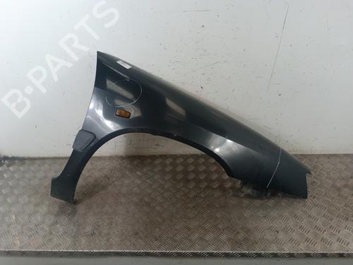 Used Right front fenders Right front fenders 30008686 30008686