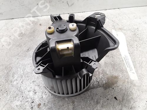 Heater blower motor FIAT PUNTO EVO (199_) 1.3 D Multijet (199AXC1A, 199BXC1A, 199AXT1A, 199BXT1A) | BP30018333M62 