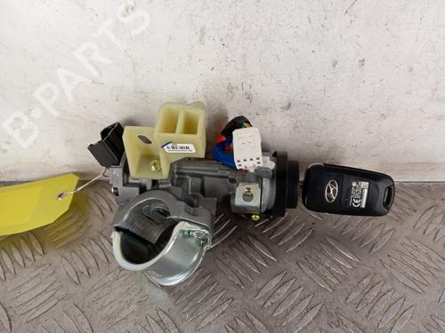 Rattlås /Tenningslås HYUNDAI i30 Estate (GD) 1.6 CRDi (110 hp) 31039653