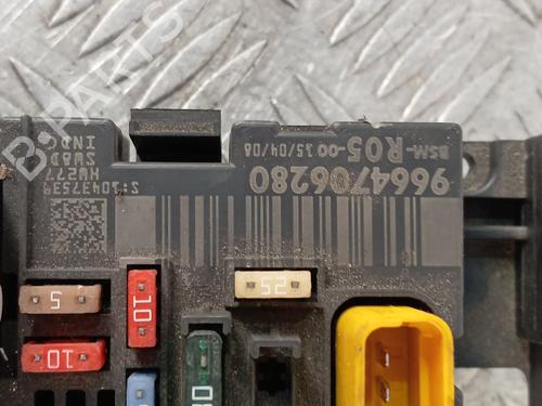 Used Fuse box Fuse box PEUGEOT 308 I (4A_, 4C_) 1.6 HDi (90 hp) 36589851 36589851