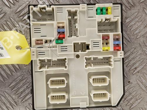 Used Electronic module RENAULT SCÉNIC III (JZ0/1_) 1.5 dCi (110 hp) 31590758