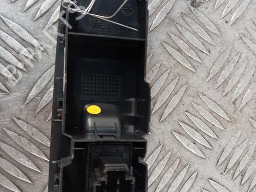 Right front window switch VW UP! (121, 122, BL1, BL2, BL3, 123) 1.0 | BP33692048I26 - Image 2