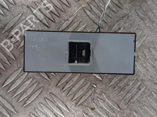 Used Left front window switch Left front window switch VW POLO V (6R1, 6C1) 1.4 TDI (90 hp) 33692272 33692272