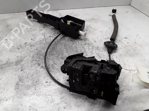 Fechadura trás esquerda RENAULT MEGANE IV Hatchback (B9A/M/N_) 1.5 dCi 110 (B9A3) (110 hp) 30020810