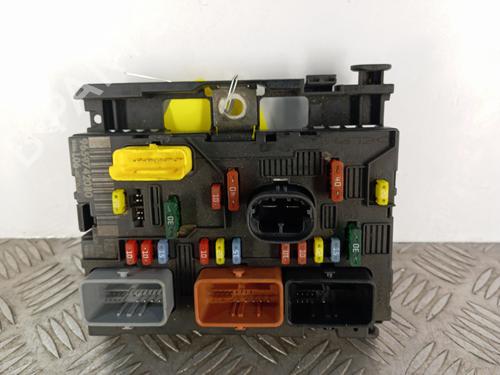 Used Fuse box PEUGEOT 307 Break (3E) 1.6 HDi 110 (109 hp) 32410975