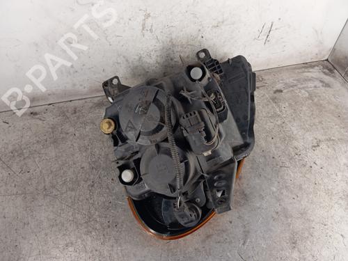 Used Right headlight Right headlight RENAULT MODUS / GRAND MODUS (F/JP0_) 1.2 (JP0C, JP0K, FP0C, FP0K, FP0P, JP0P, JP0T) (75 hp) 30018229 30018229