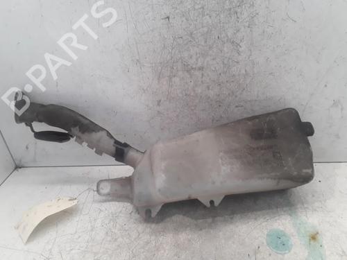 Used Windscreen washer tank RENAULT CLIO III (BR0/1, CR0/1) 1.5 dCi (BR17, CR17) (86 hp) 30019136