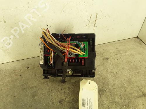 Used Fuse box Fuse box 30014805 30014805
