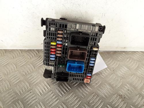 Zekeringkast CITROËN C4 Picasso II 1.6 HDi / BlueHDi 115 (115 hp) 30059908