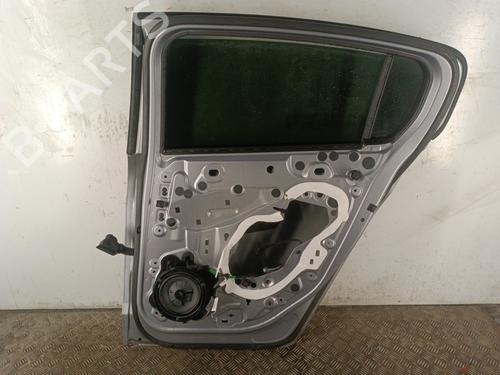 Used Right rear door Right rear door PEUGEOT 308 III (FB_, FH_, FP_, F3_, FM_) Hybrid 180 (F3DGXT, F3DGMH) (181 hp) 30878379 30878379