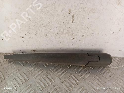 Used Rear windshield wiper arm Rear windshield wiper arm 38637992 38637992