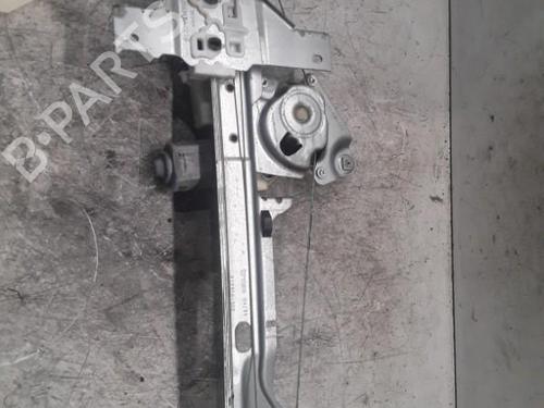 Rudehejsemekanisme venstre bagtil PEUGEOT 5008 (0U_, 0E_) 1.6 HDi (112 hp) 30009550