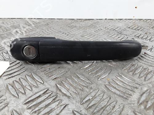 Używane Klamka zewnętrzna drzwi przednich prawych VW POLO III (6N1) 60 1.4 (60 hp) 30027461