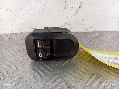 Used Right front window switch Right front window switch PEUGEOT 206 Hatchback (2A/C) 1.4 HDi eco 70 (68 hp) 39379982 39379982