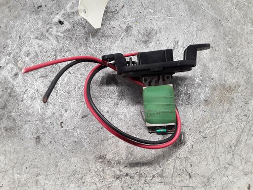 Used Heater resistor RENAULT KANGOO / GRAND KANGOO II (KW0/1_) 1.5 dCi 90 (KW05, KW08, KW0G, KW11) (90 hp) 30018319