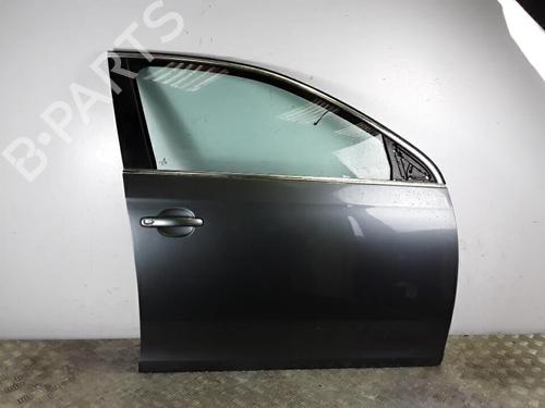 Used Right front door VW GOLF VI (5K1) 2.0 TDI (110 hp) 30027435