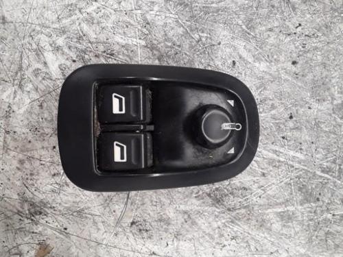 Used Left front window switch PEUGEOT 206 SW (2E/K) 1.4 HDi (68 hp) 30019392