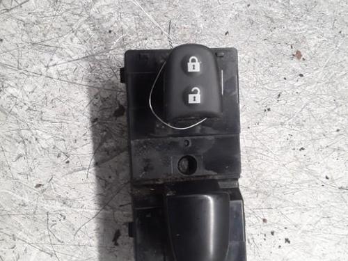 Used Right front window switch NISSAN MICRA V (K14) 1.5 DCI (90 hp) 30024638
