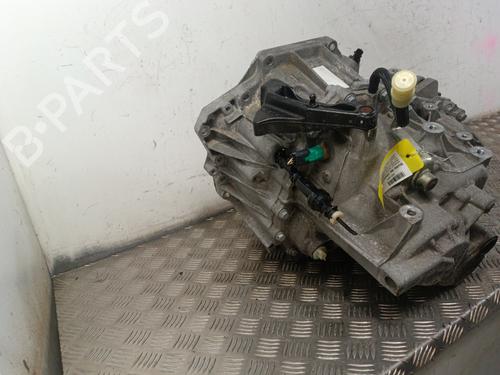 gearbox-renault-megane-iv-hatchback-b9amn_-2015-30020674 main image