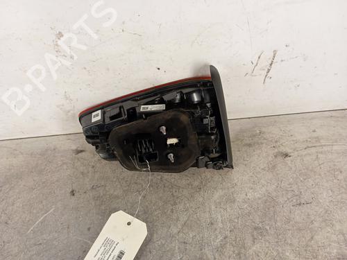 Używane Lampa tylna klapy bagażnika prawa VW PASSAT B8 Variant (3G5, CB5) 2.0 TDI (150 hp) 30025671