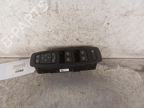 Used Left front window switch RENAULT MEGANE IV Hatchback (B9A/M/N_) 1.5 dCi 110 (B9A3) (110 hp) 30012548