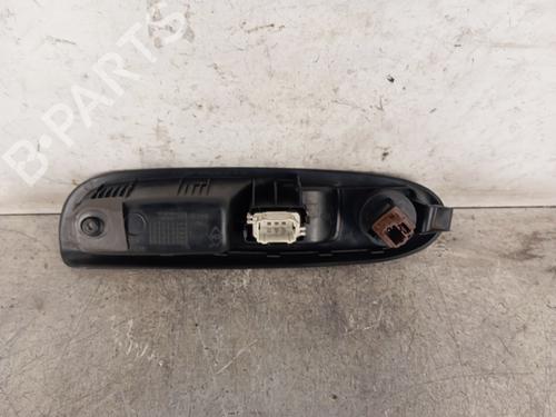 Pulsantiera anteriore destra RENAULT CLIO II (BB_, CB_) 1.5 dCi (B/CB07) | BP30010306I26 