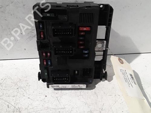 Używane Skrzynka bezpieczników CITROËN C5 I Break (DE_) 2.0 HDi (DERHZB, DERHZE) (109 hp) 30011315